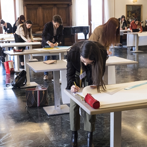 manichino d'oro 2019 circolo canottieri Napoli lello antonelli presidente sartoria