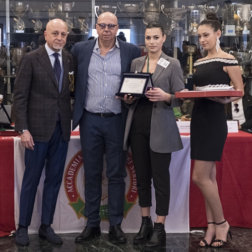 manichino d'oro 2019 circolo canottieri Napoli lello antonelli presidente sartoria